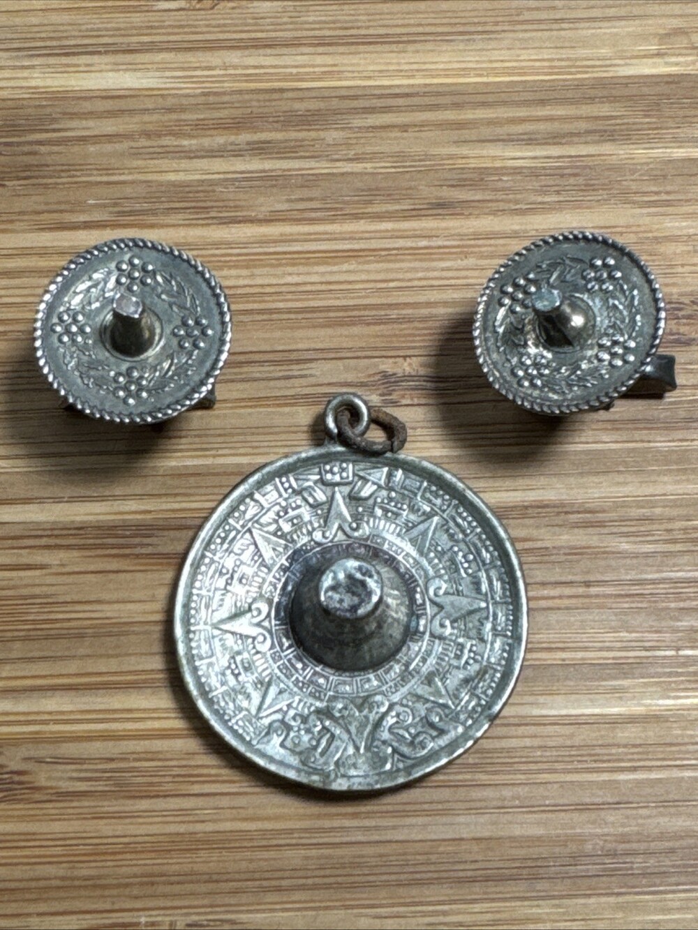 Vintage Mexico Alpaca Aztec Calendar Sombrero Pendant Cufflinks Set